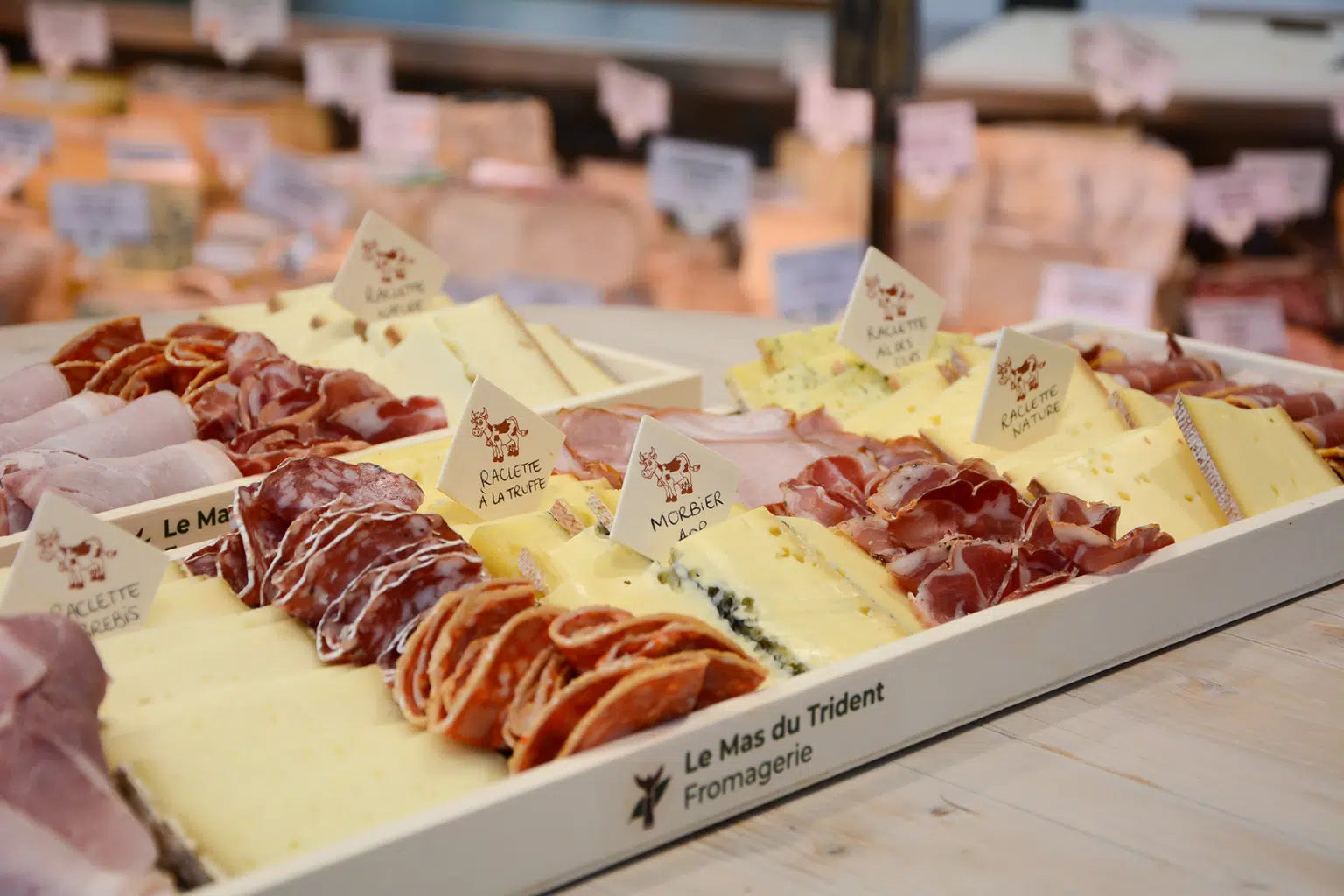 Photo-3-Le-Mas-du-Trident-Fromagerie-Vauvert-1536x1024_png.webp